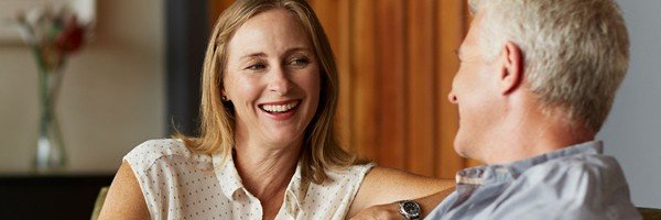 Mother spends time with her young daughter after applying for an Expat Residential mortgage with the Marsden.